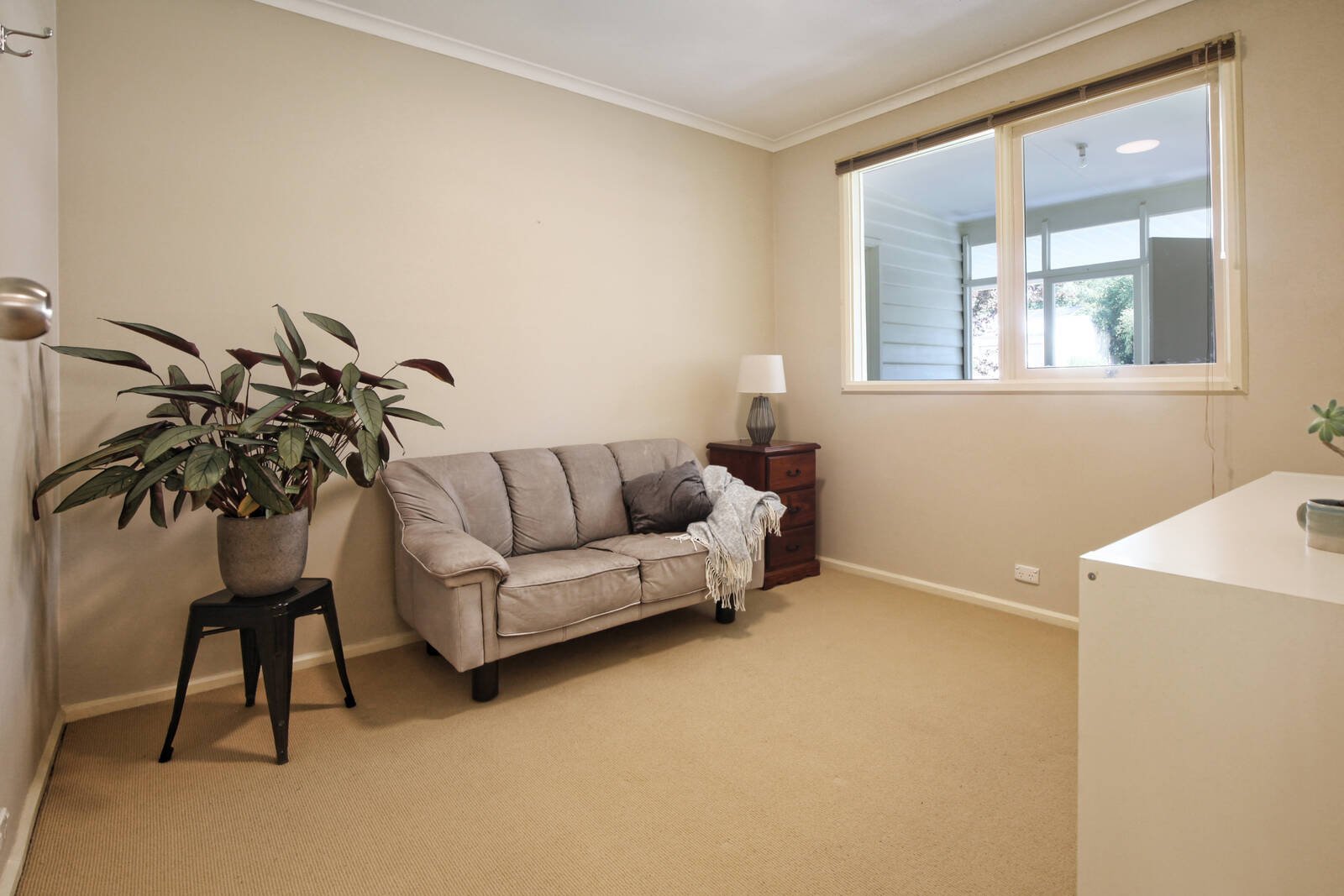 Property Gallery Thumbnail 11