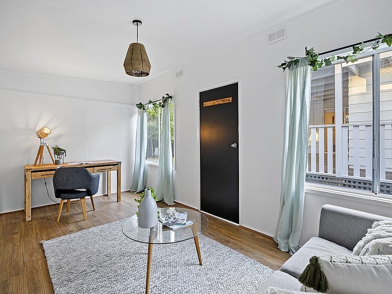Property Gallery Thumbnail 8