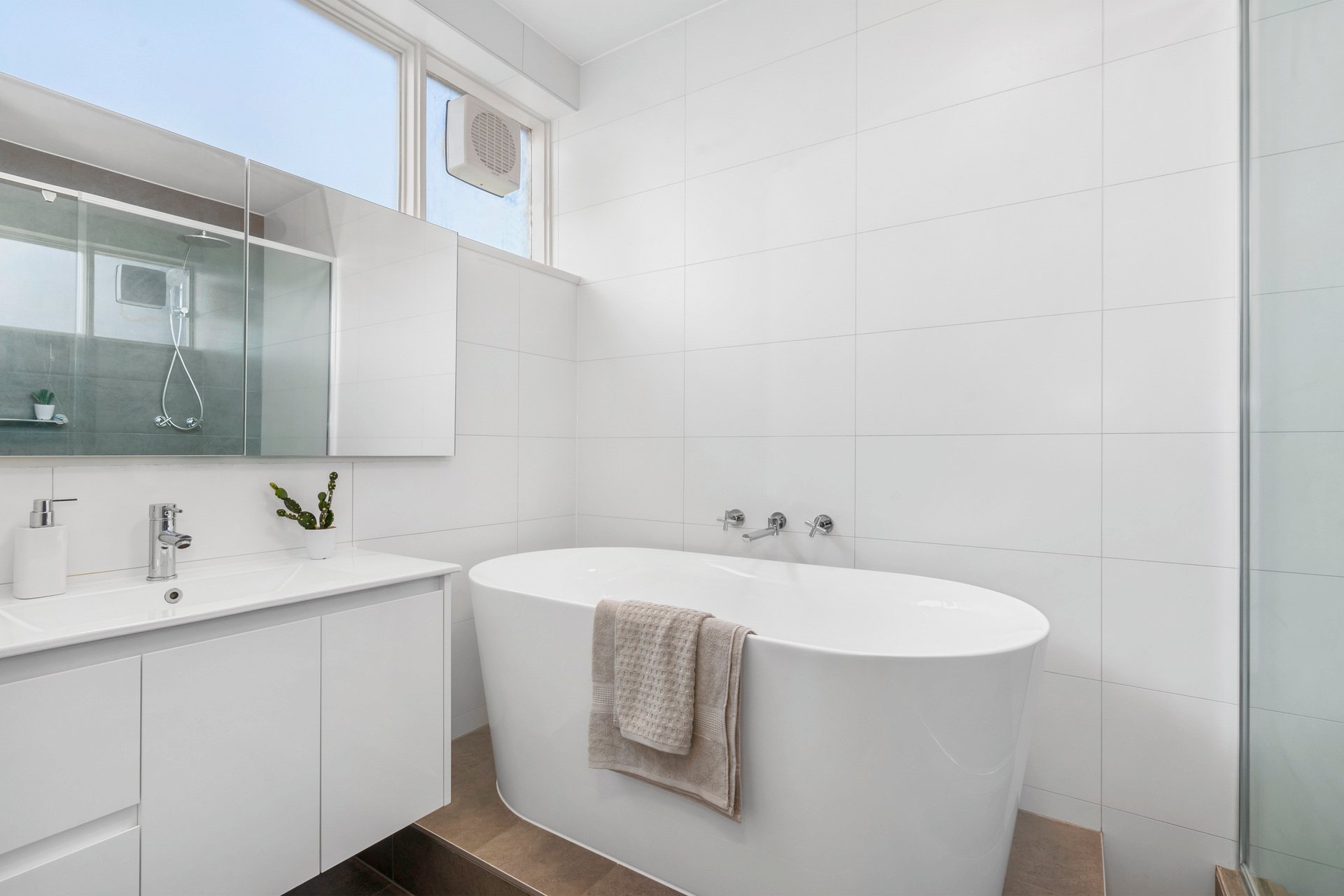 Property Gallery Thumbnail 9