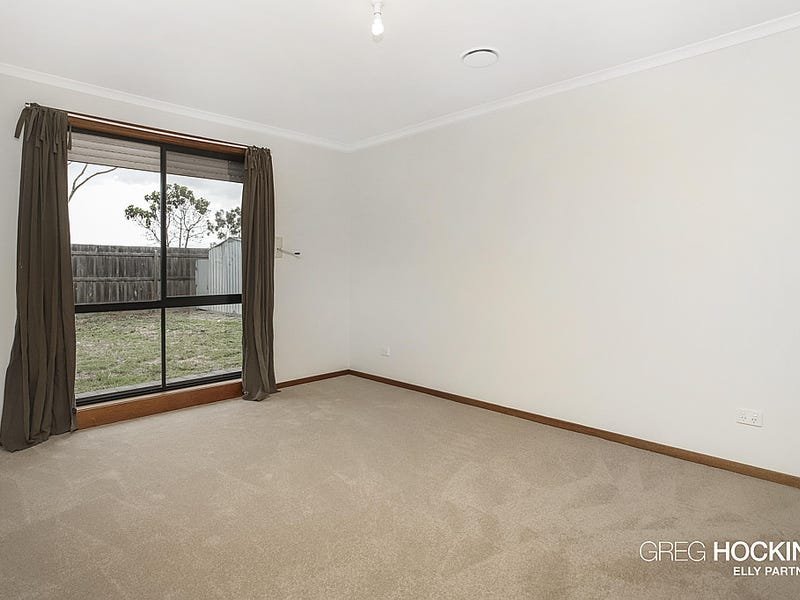 79 Sommers Drive, Altona Meadows image 8