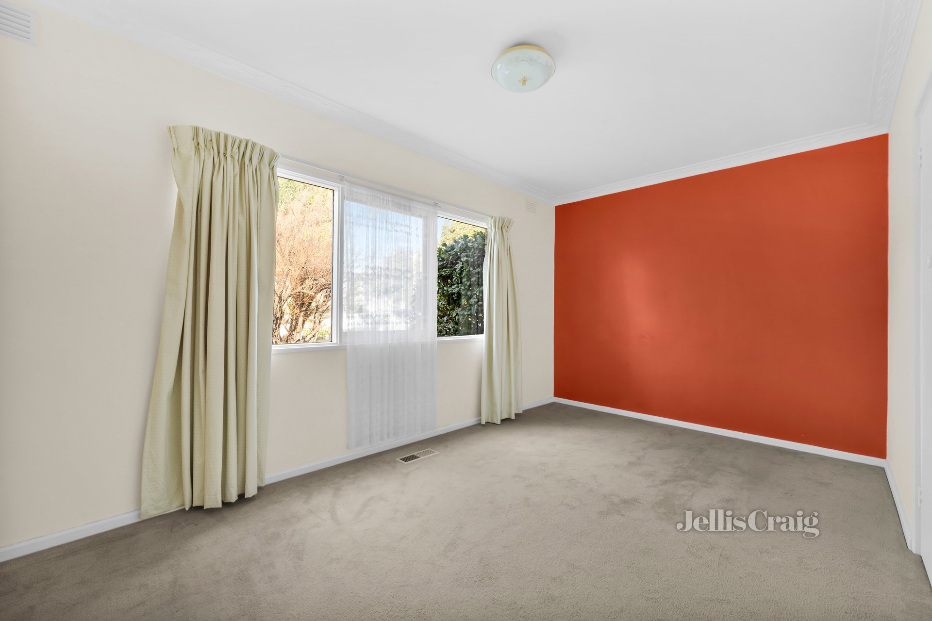79 Stanley Avenue, Mount Waverley image 4