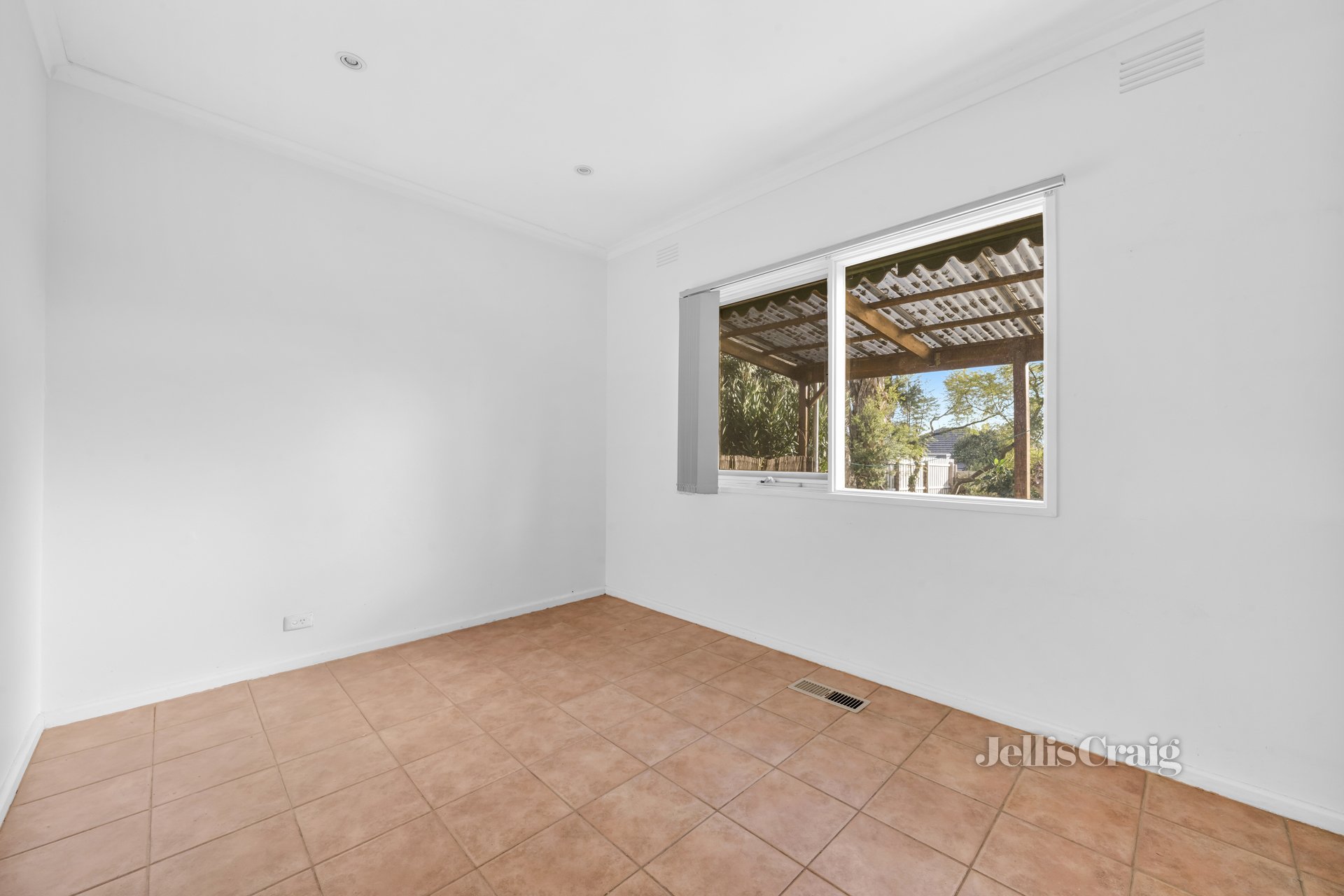 79 Stanley Avenue, Mount Waverley image 7