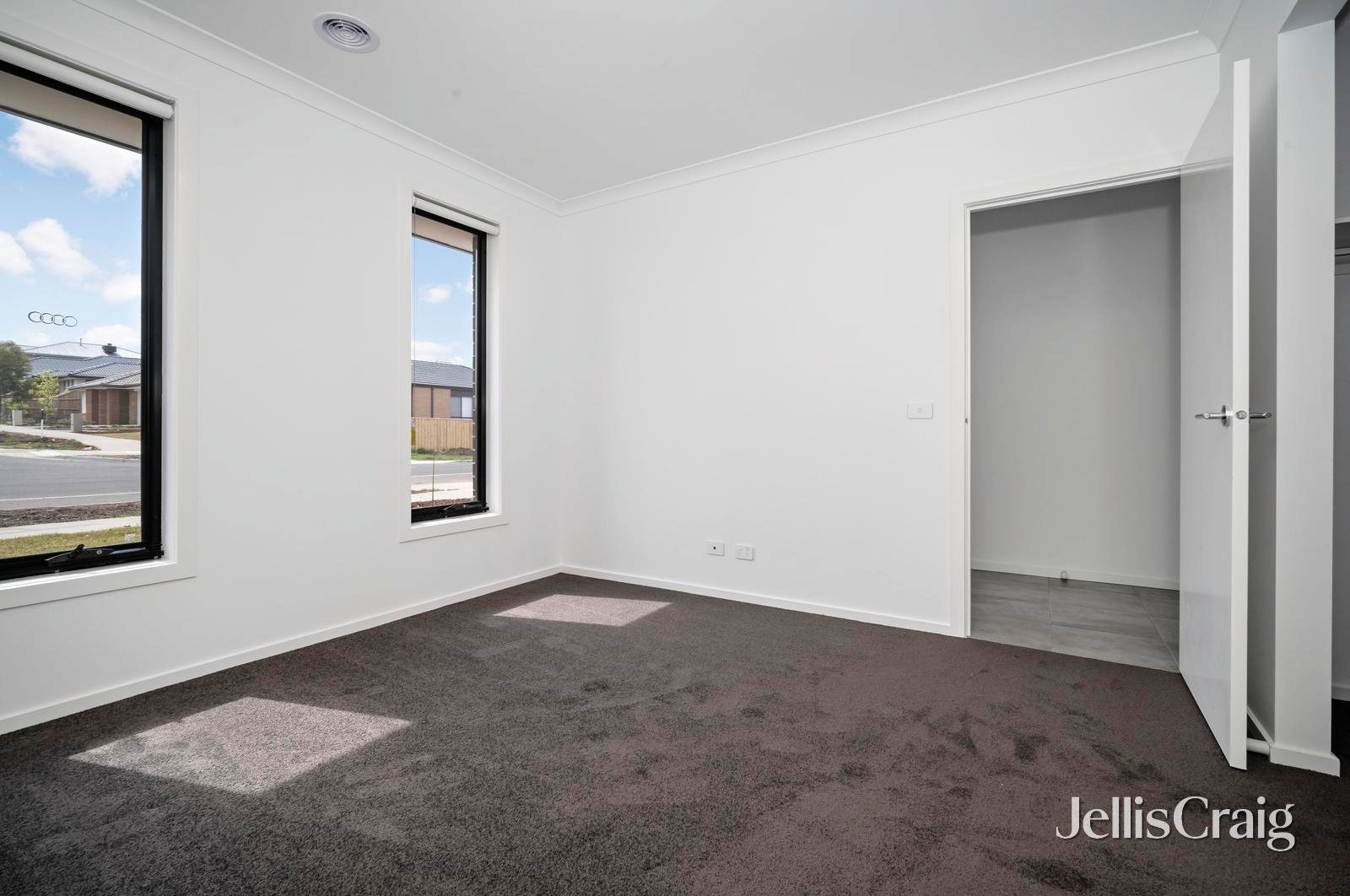 79 Sundance Boulevard, Winter Valley image 4