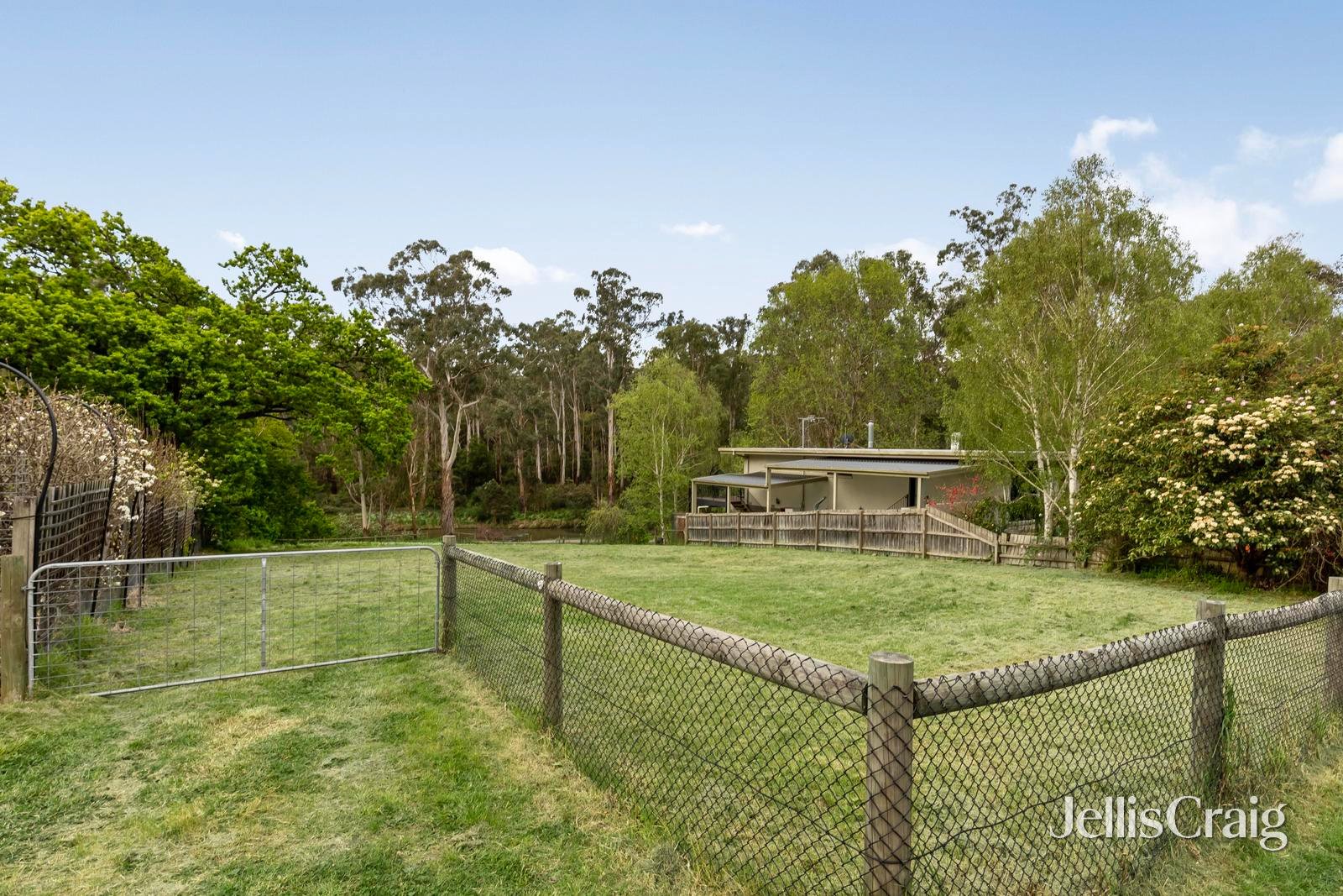 79 Yarra Street, Warrandyte image 2