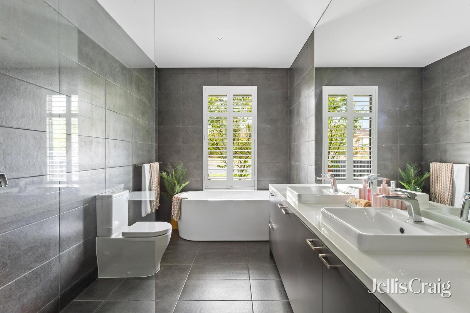 79A Parkmore Road, Bentleigh East image 12