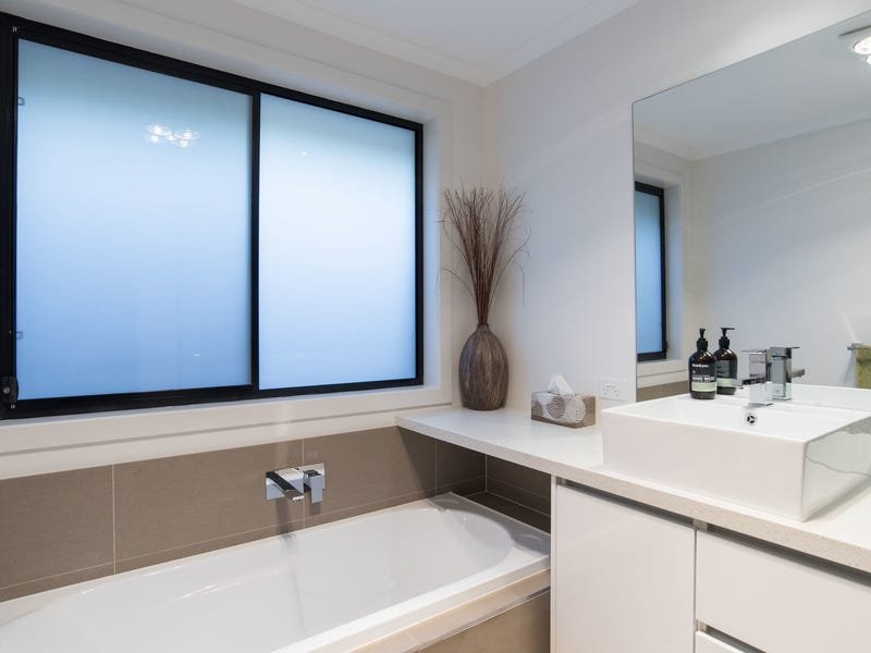 7A Bristol Court, Kilsyth image 15