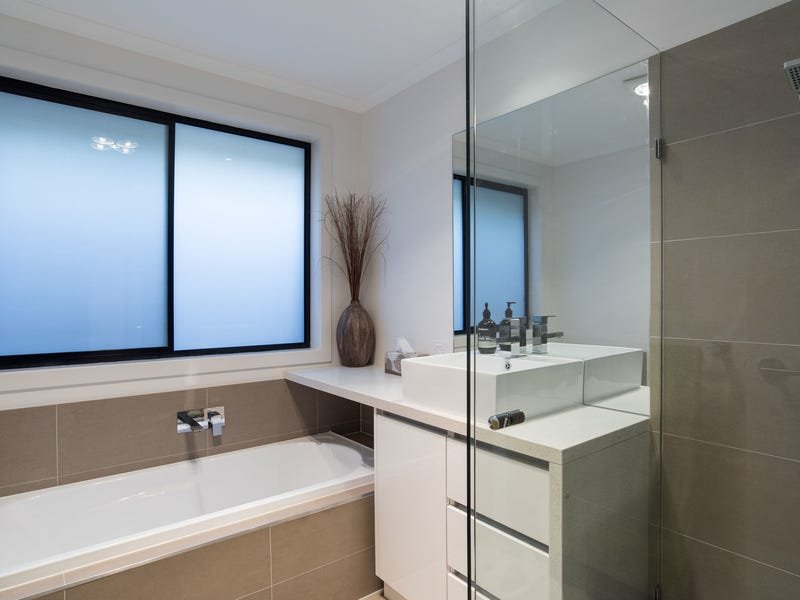 7A Bristol Court, Kilsyth image 16