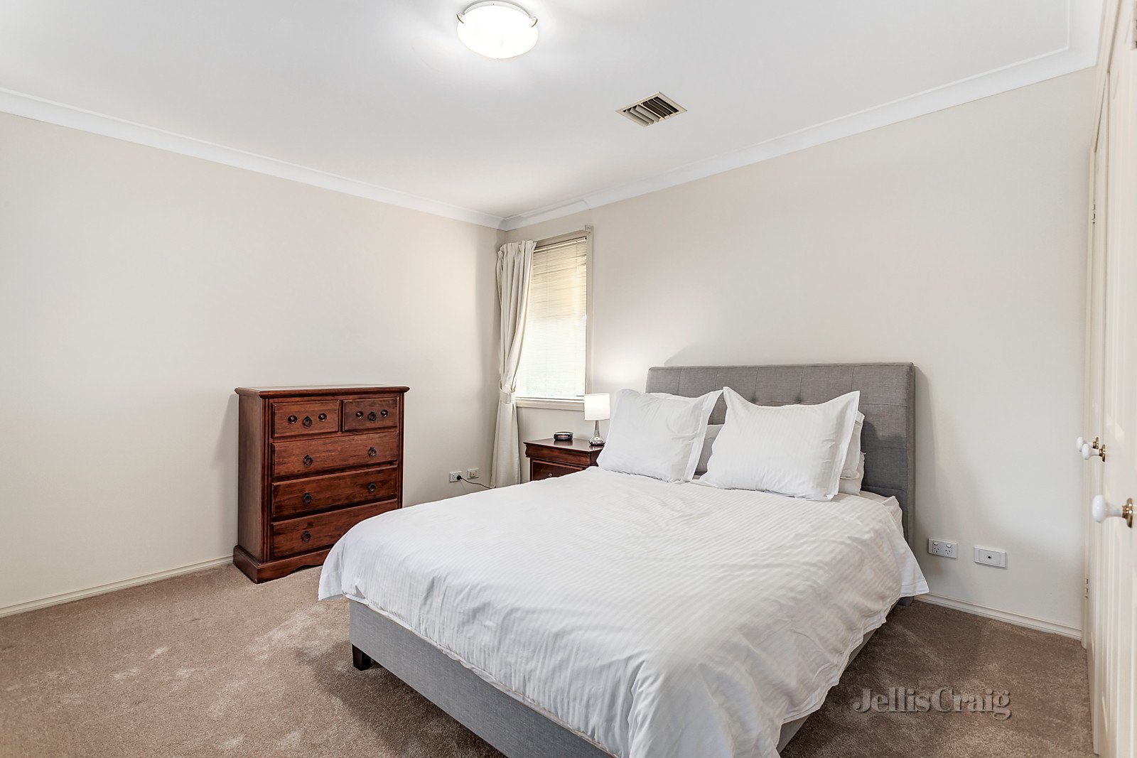 7A Calvin Crescent, Doncaster East image 8