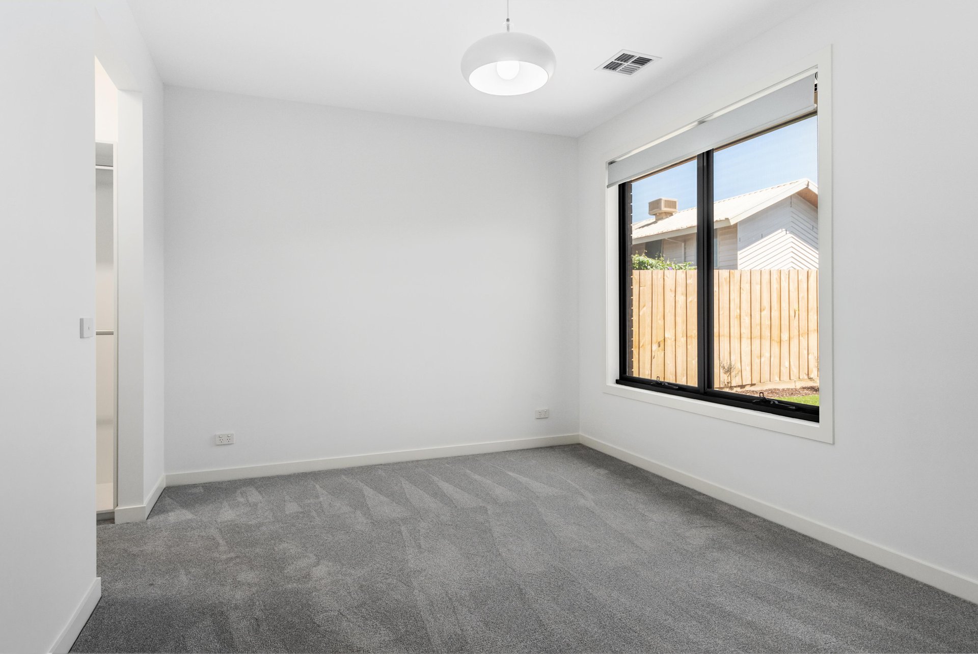 7a Falcon Court, Doncaster East image 3