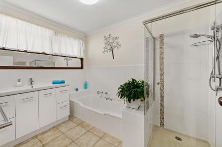 7a Garden Avenue, Mitcham image 6