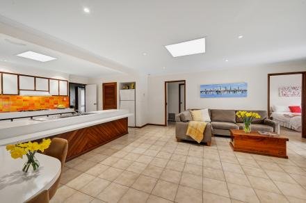 7a Garden Avenue, Mitcham image 2
