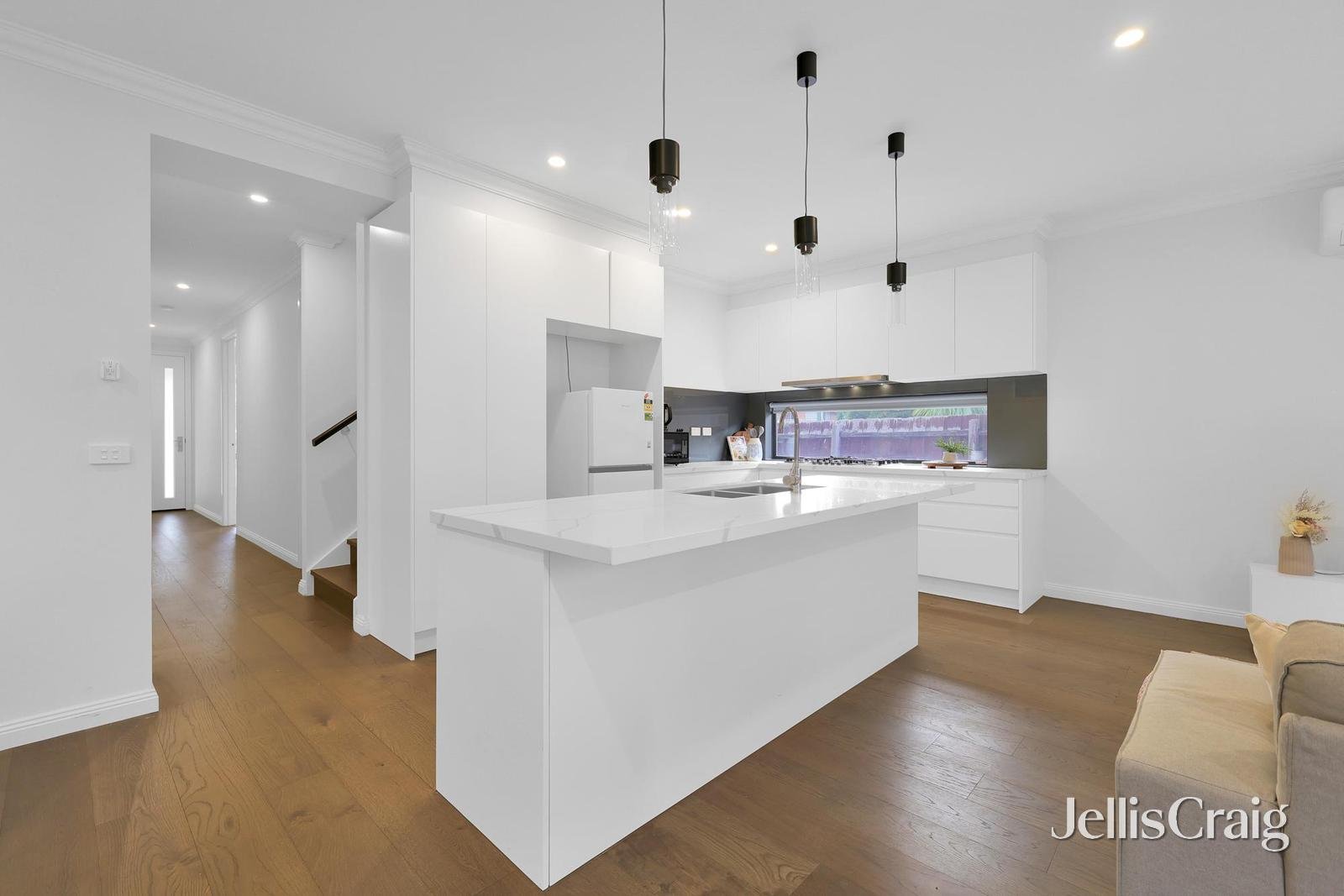 7A Grenfell Road, Mount Waverley image 4