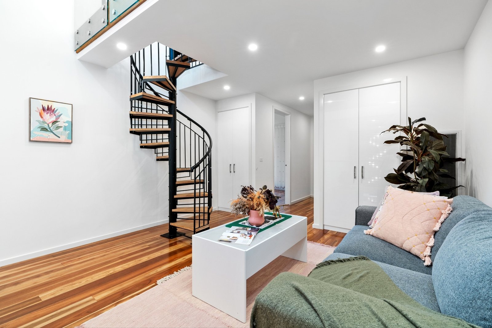 Property Gallery Thumbnail 8
