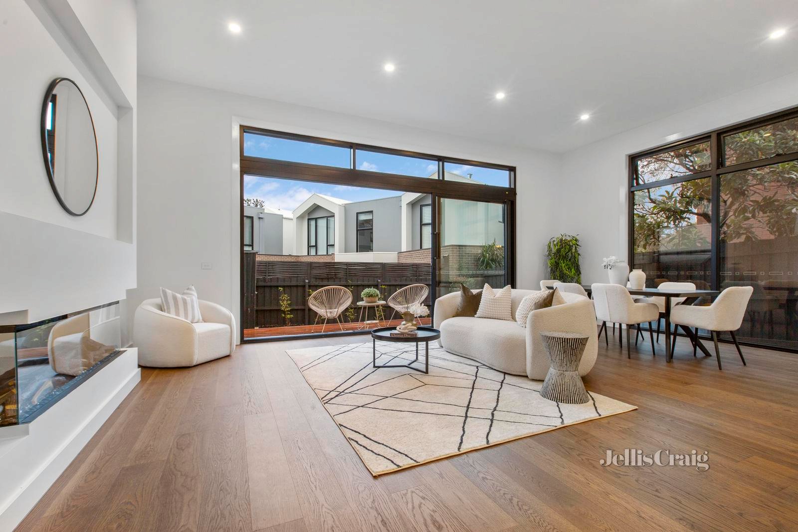 7A Hayfield Road, Mount Waverley image 2