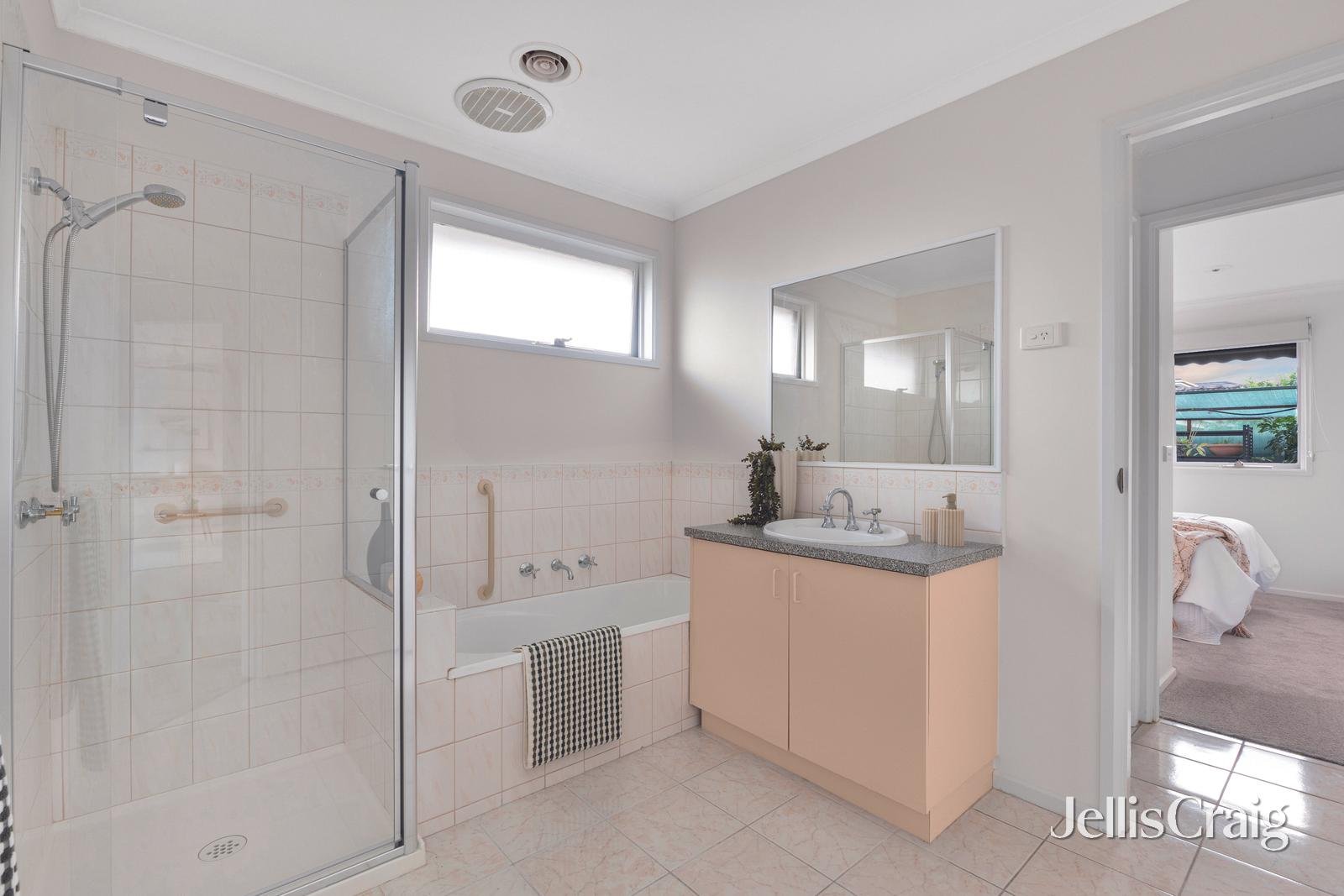 7a Peace Street, Highett image 9