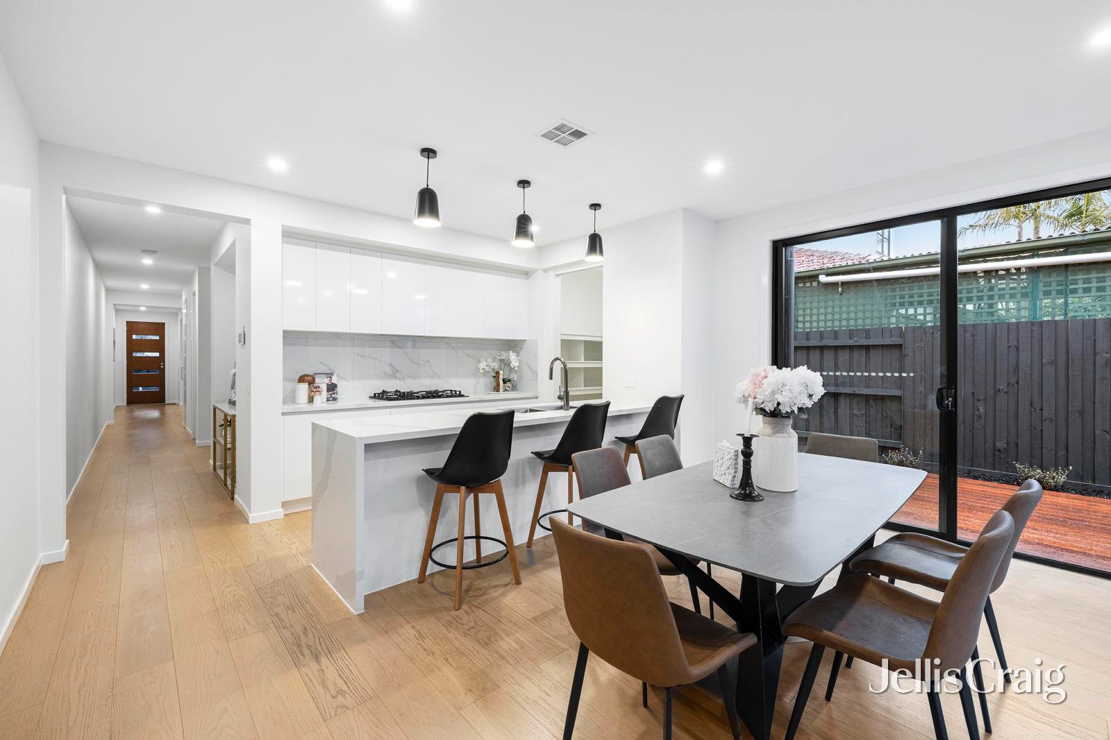 7a Phillip Street, Bentleigh image 3