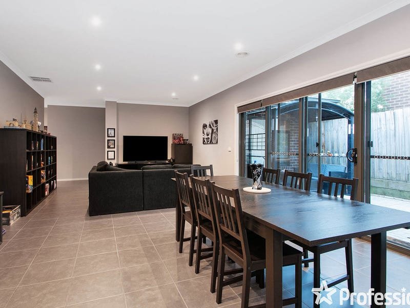 7A Ricky Court, Mooroolbark image 3