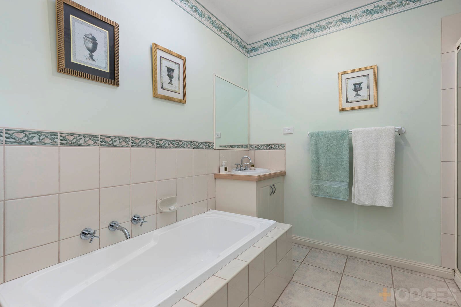 7c Clyve Avenue Mentone