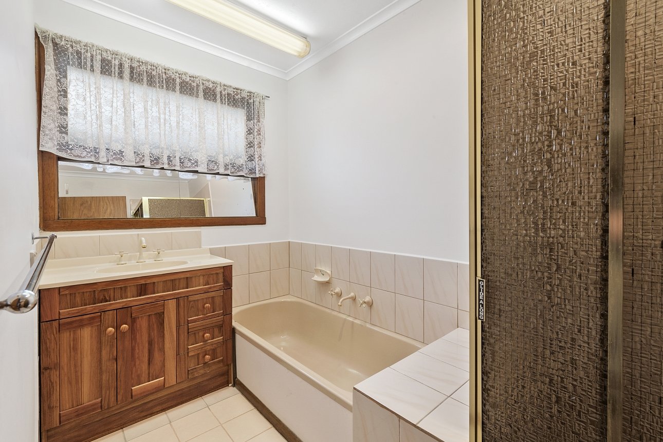 8-10 St James Street, St Albans Park image 4