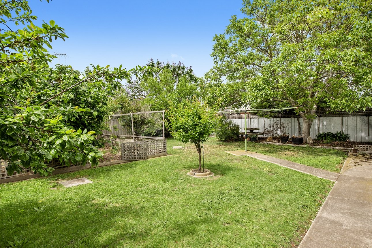 8-10 St James Street, St Albans Park image 5