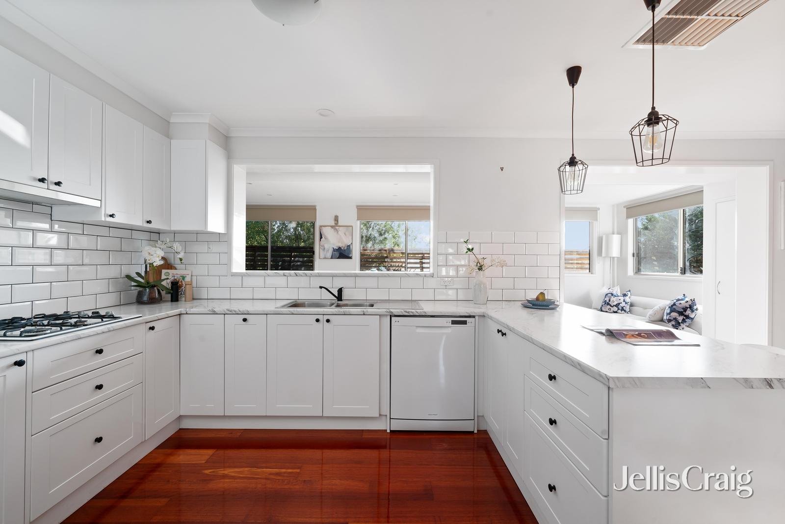 8 Acworth Court, Greensborough image 6