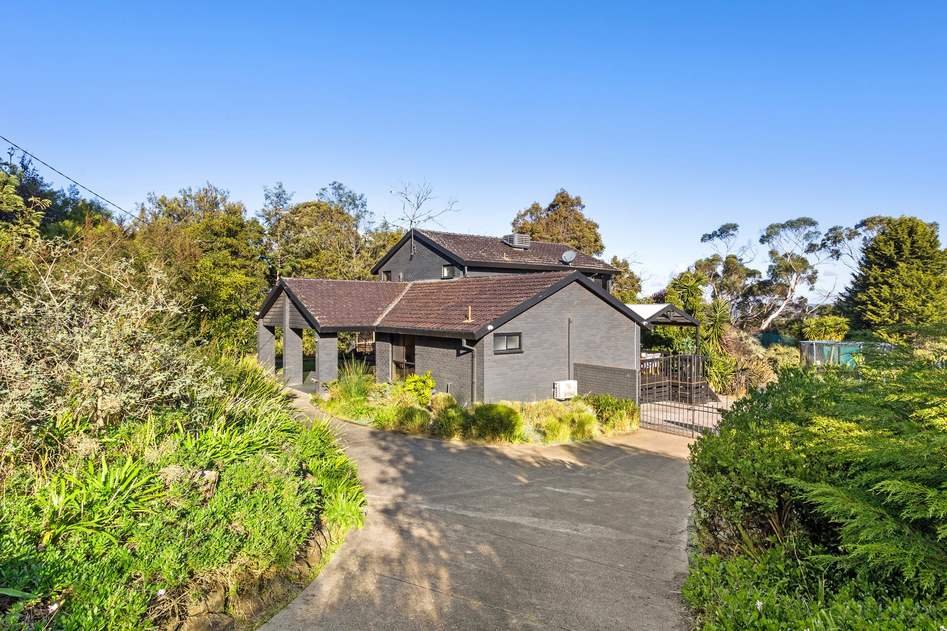 Property Gallery Thumbnail 12