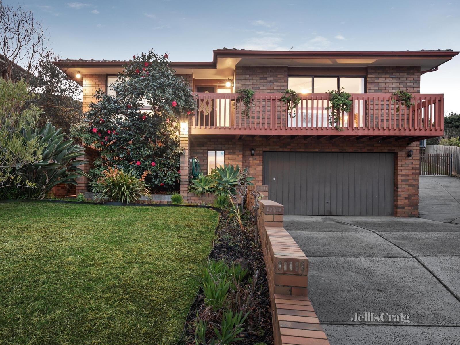 8 Amberwood Court, Templestowe image 1