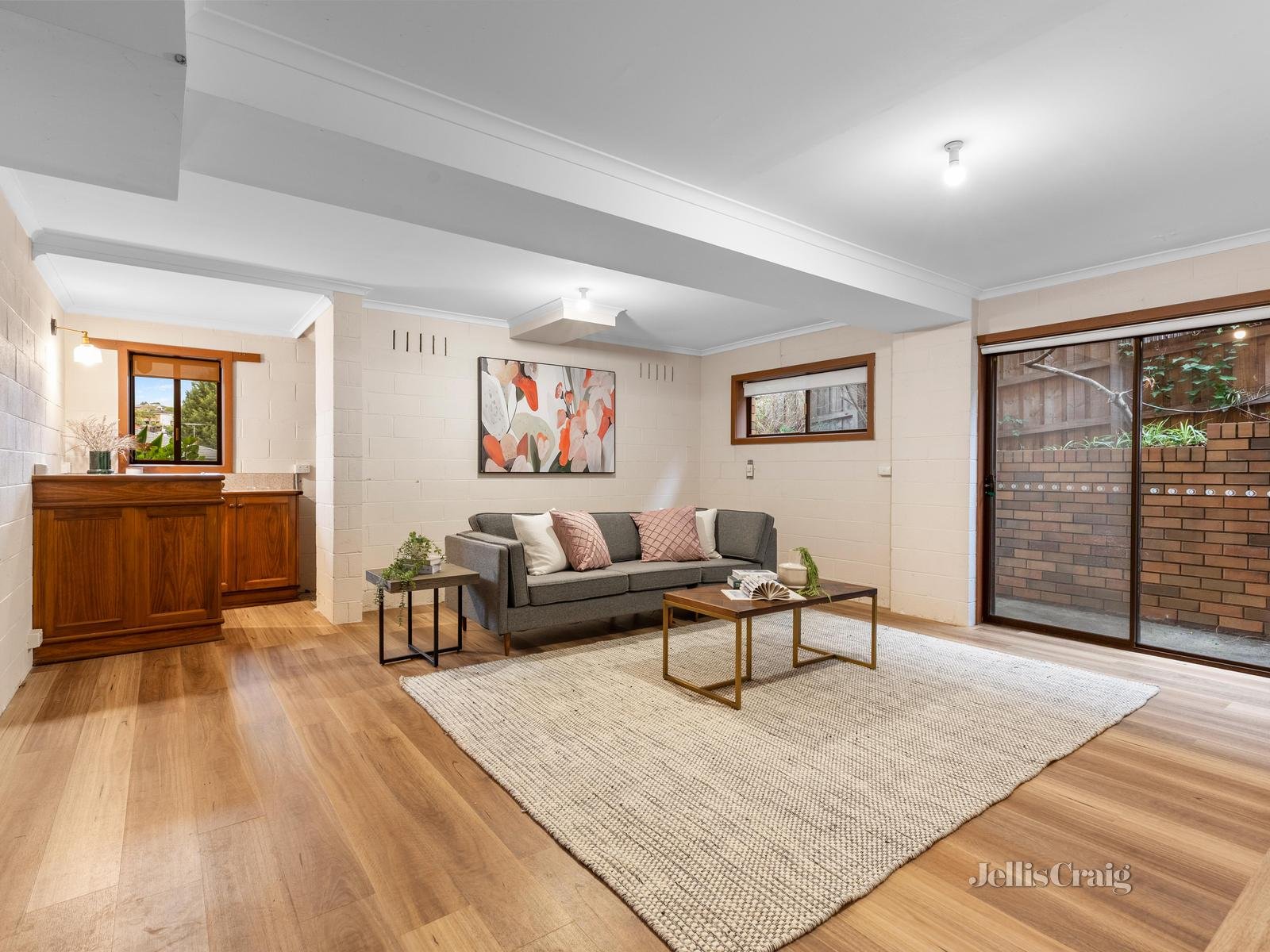 8 Amberwood Court, Templestowe image 2