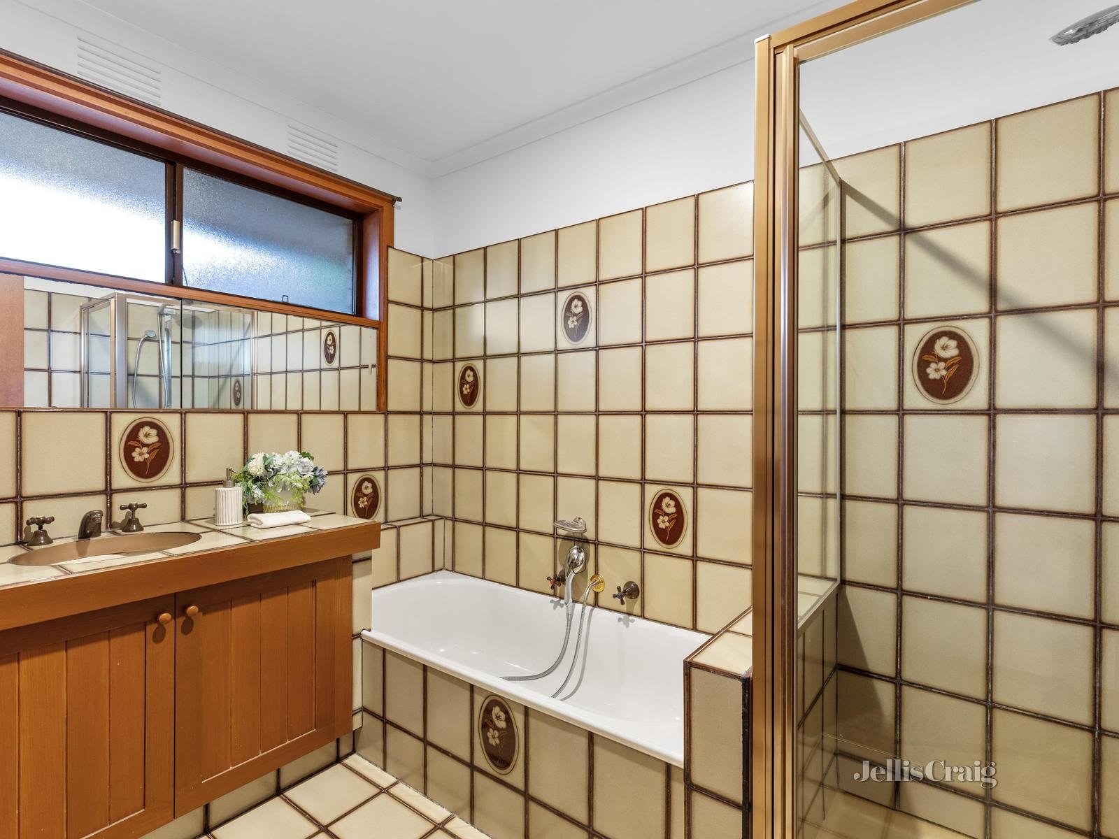 8 Amberwood Court, Templestowe image 7