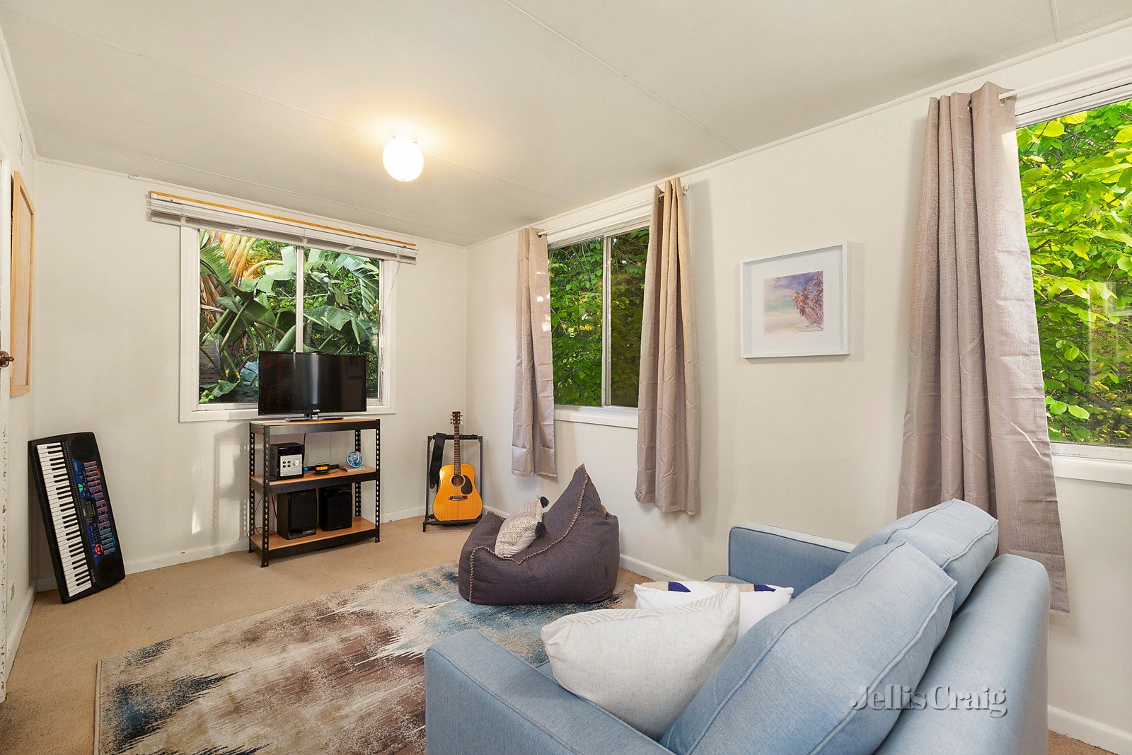 8 Amelia Avenue, Essendon image 4