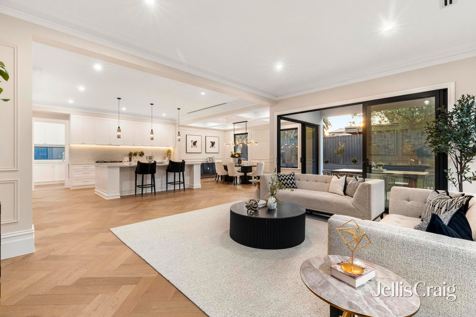 8 Amesbury Avenue, Wantirna image 5
