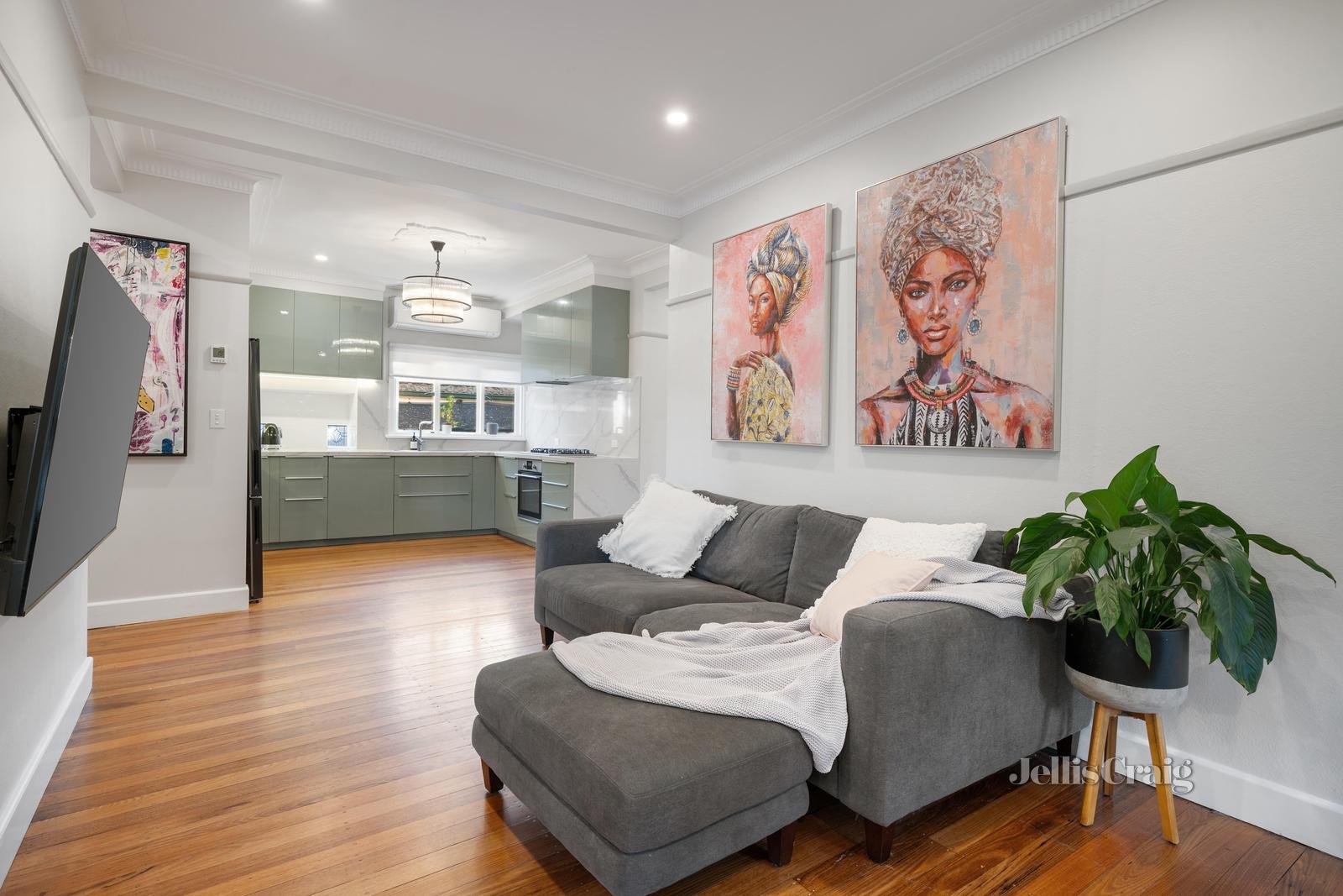 8 Andrew Street, Ringwood image 3