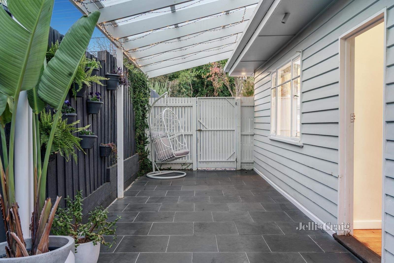 8 Andrew Street, Ringwood image 11