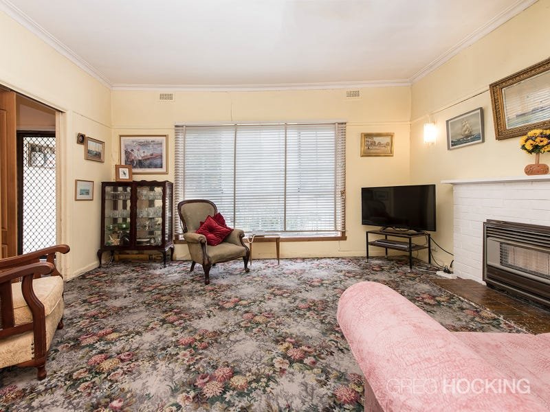 8 Anzac Crescent, Williamstown image 4