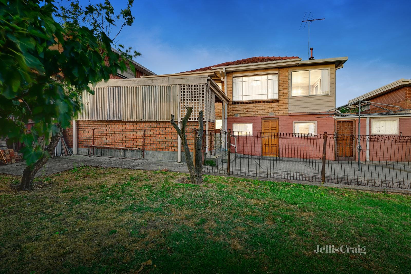 8 Apex Crescent, Bulleen image 5