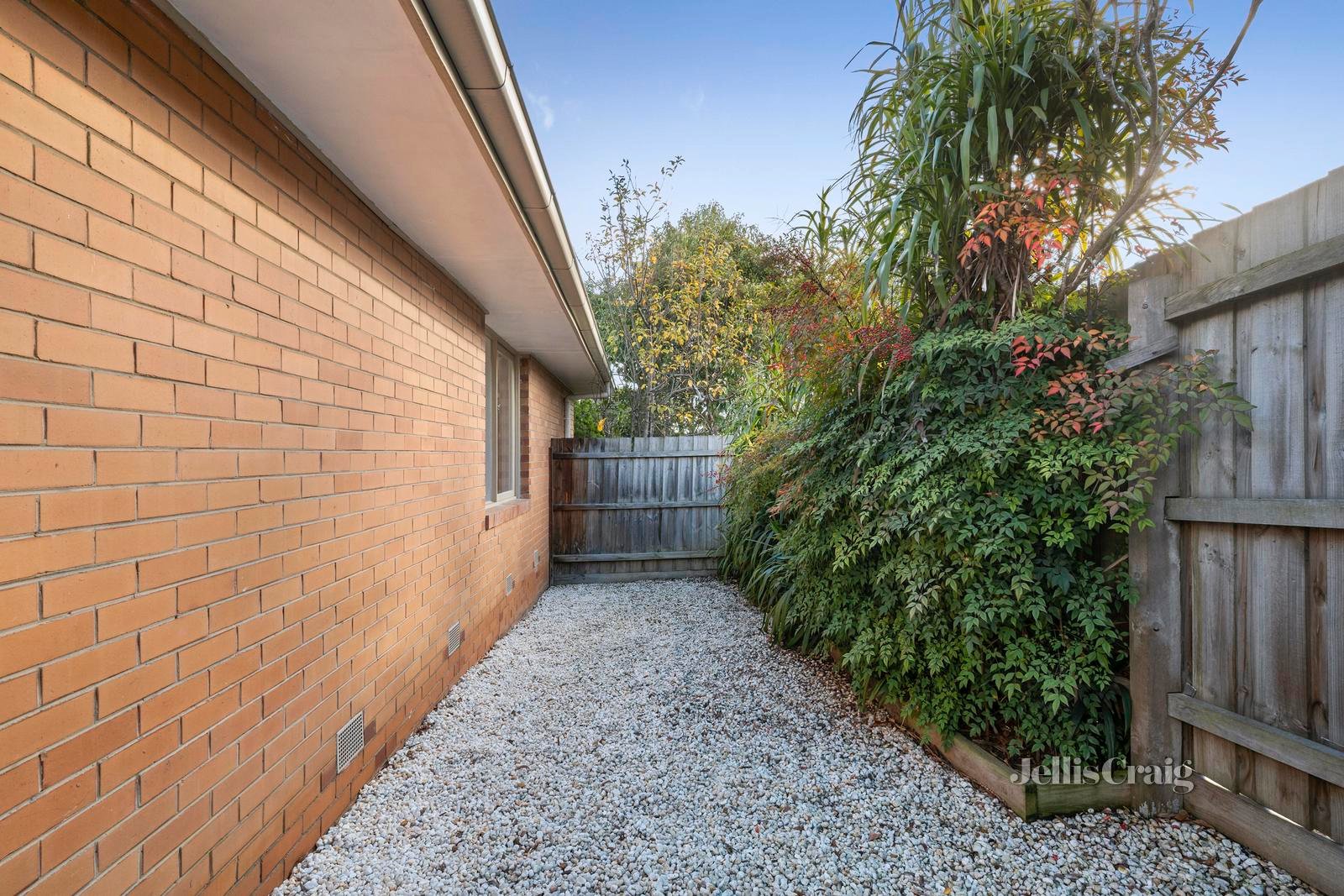 8 Apollo Court, Croydon South image 8