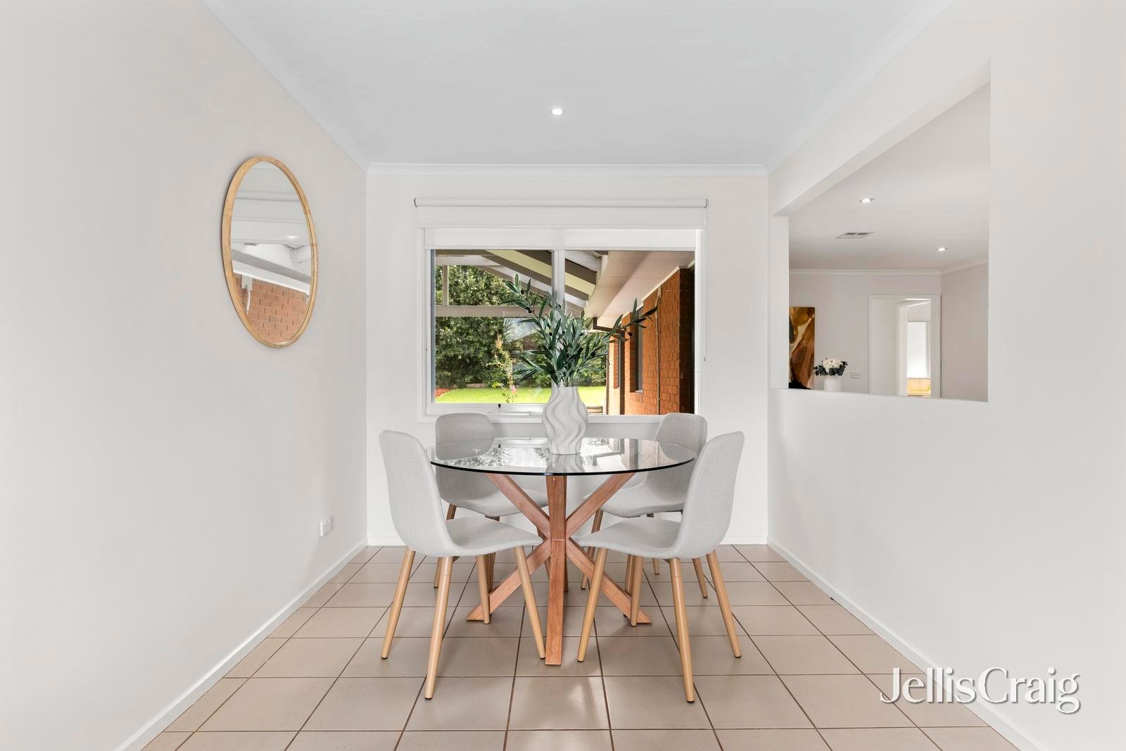 8 Arthur Phillip Drive, Endeavour&nbsp;Hills image 6