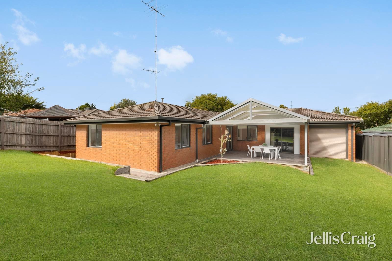 8 Arthur Phillip Drive, Endeavour&nbsp;Hills image 14