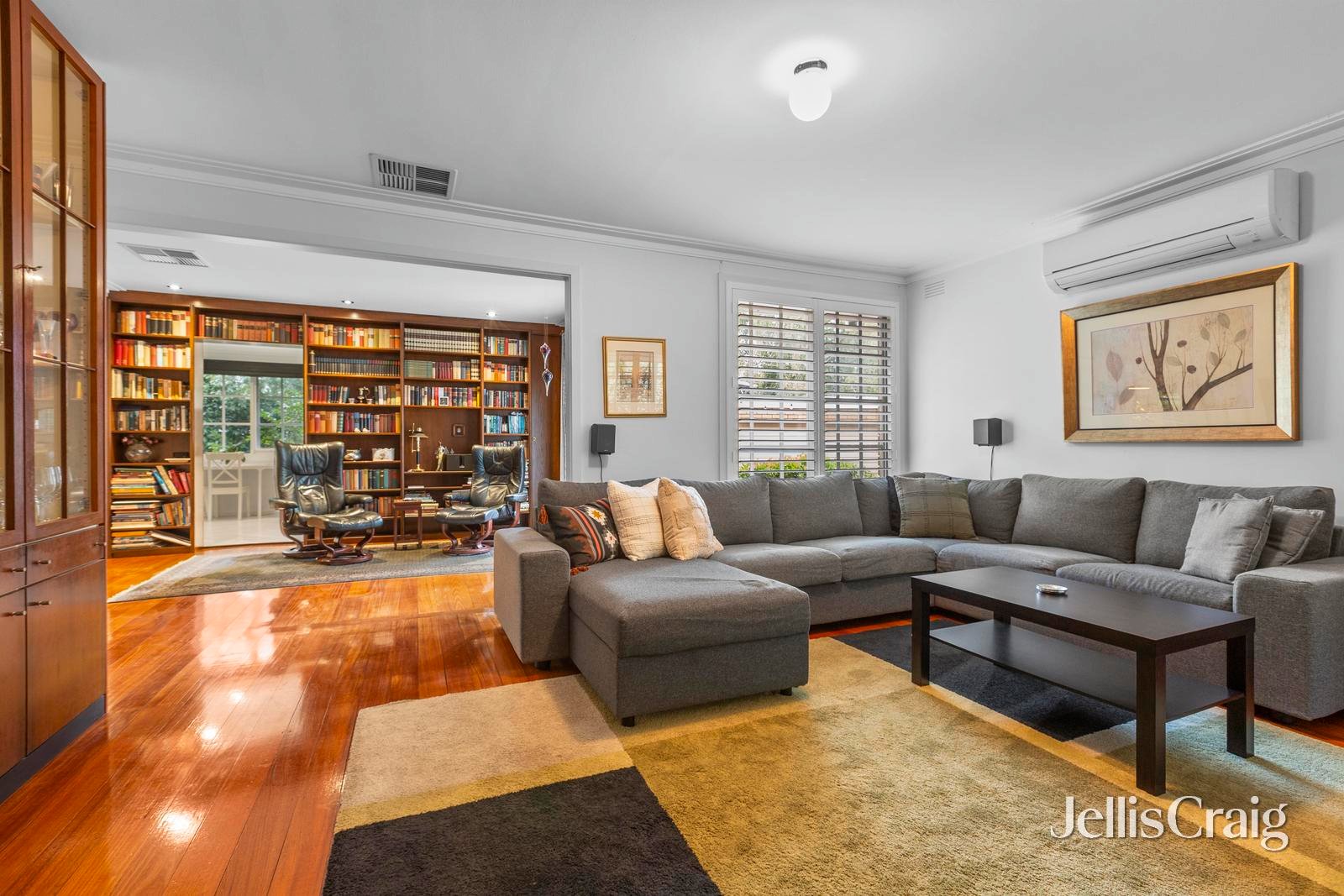 8 Aruma Court, Burwood&nbsp;East image 2