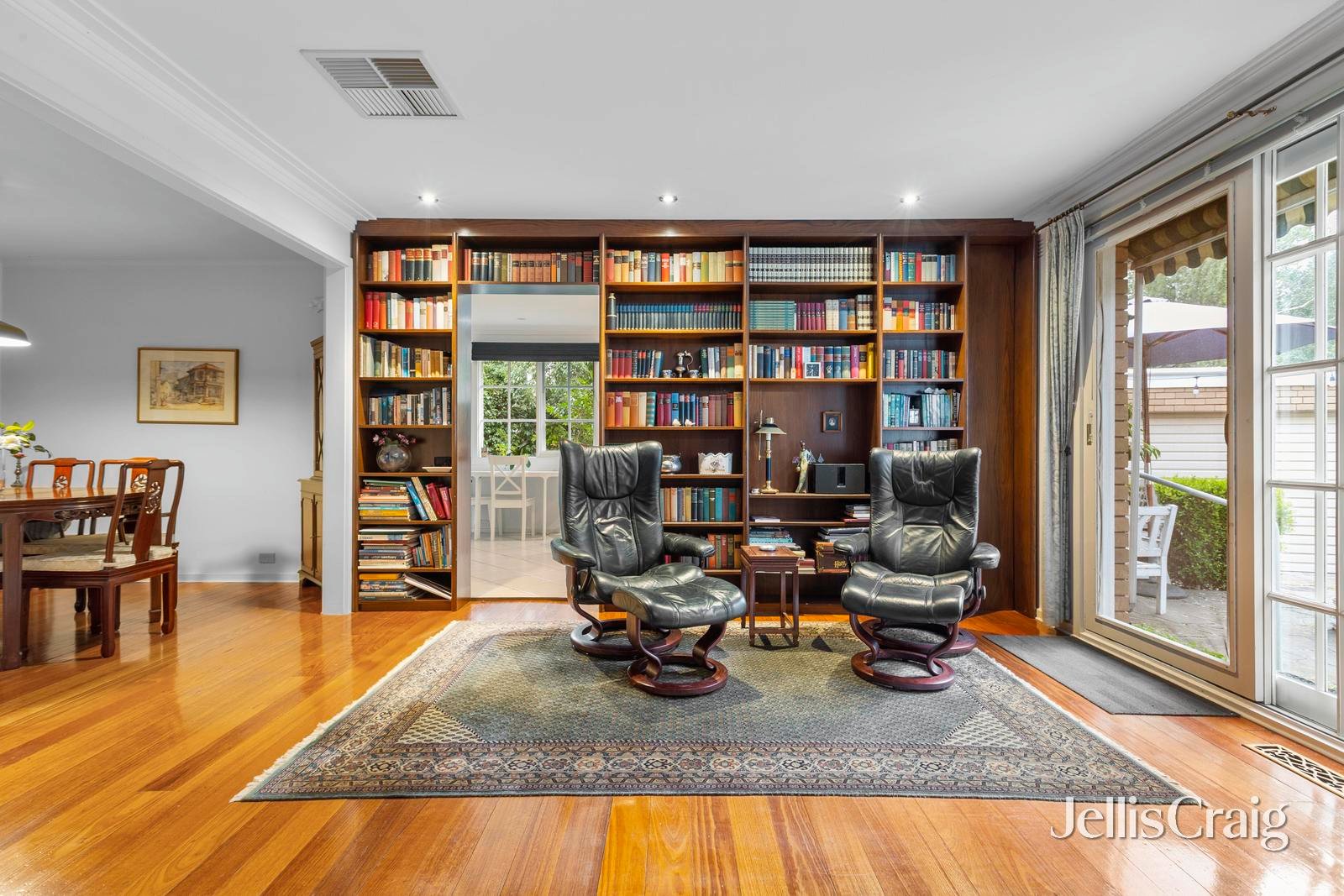 8 Aruma Court, Burwood&nbsp;East image 3