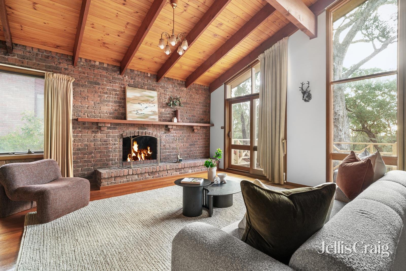 8 Ashdale Grove, Eltham image 3