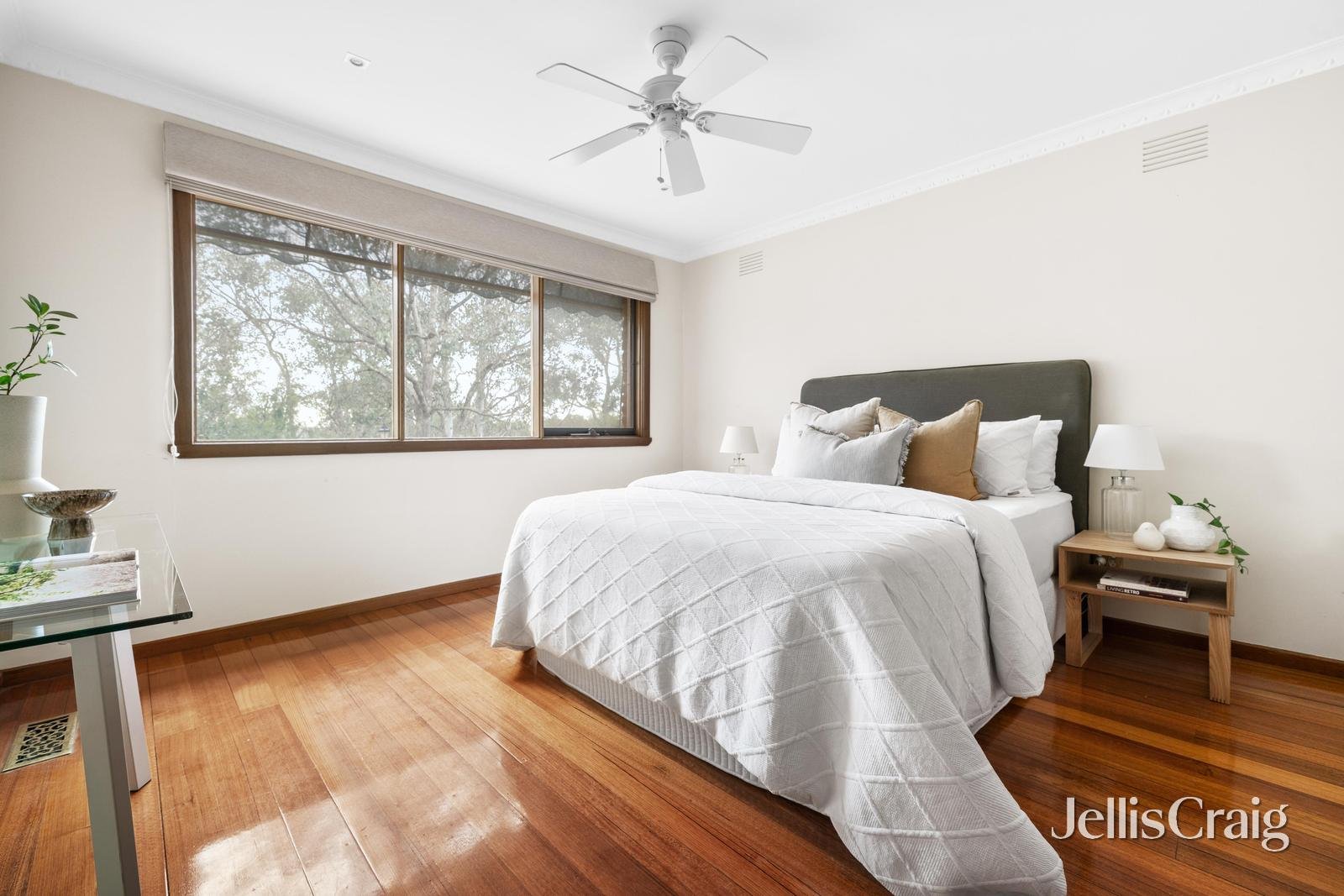 8 Ashdale Grove, Eltham image 10