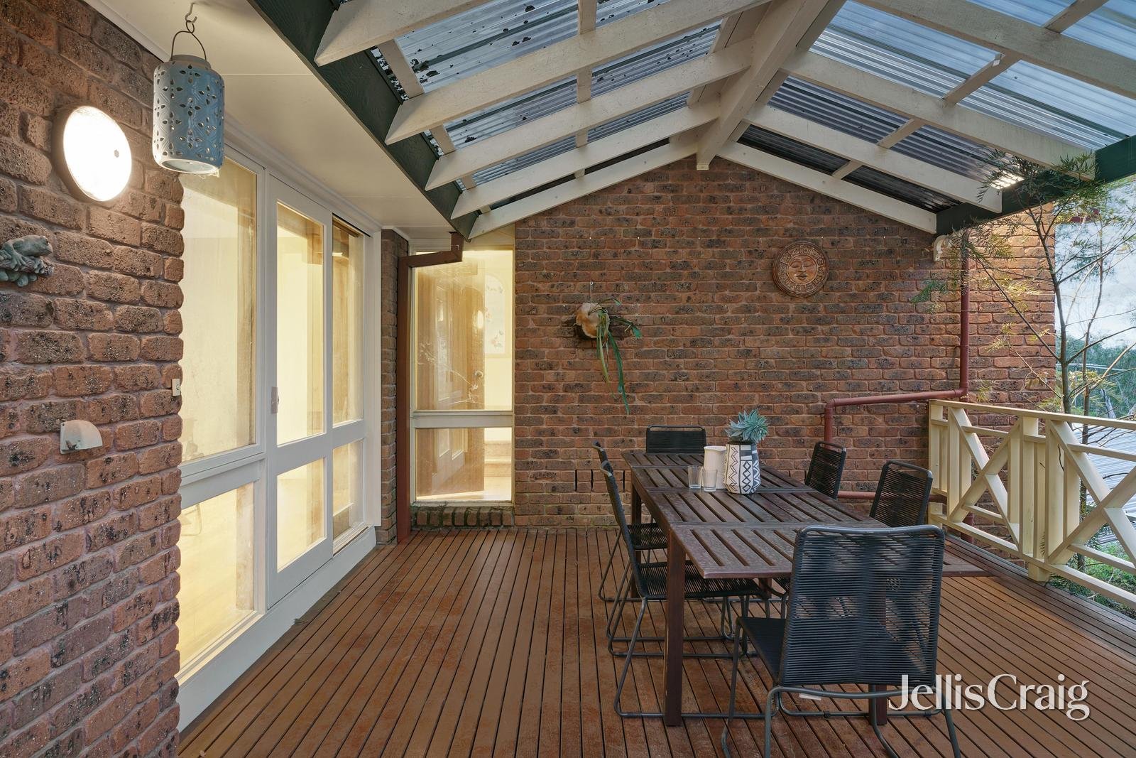 8 Ashdale Grove, Eltham image 13