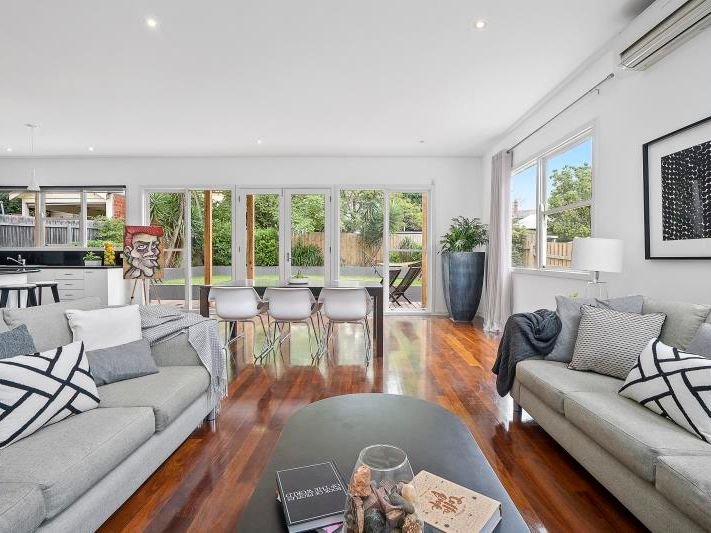8 Austin Street, Newtown image 2