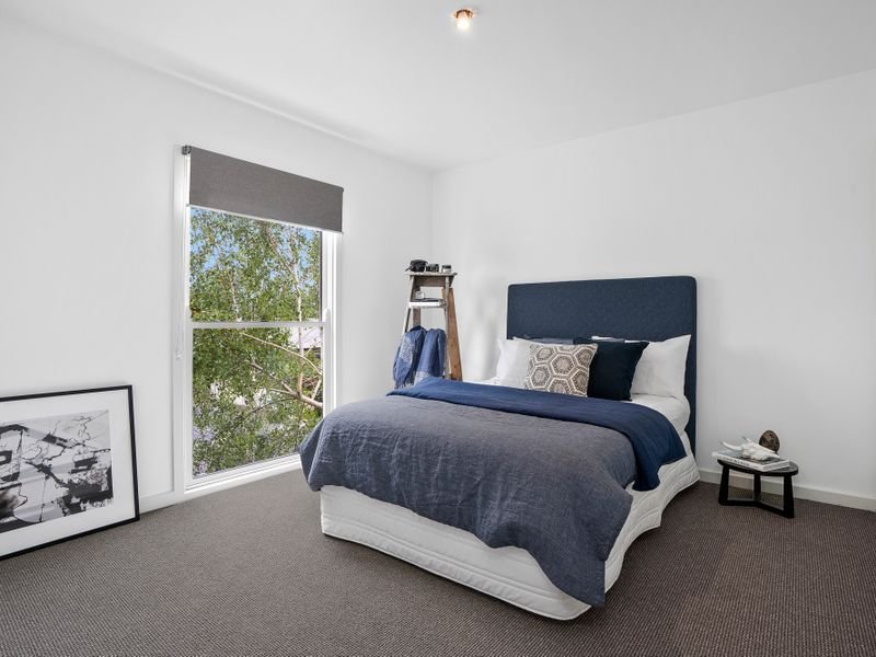 8 Austin Street, Newtown image 14