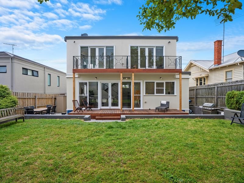 8 Austin Street, Newtown image 20