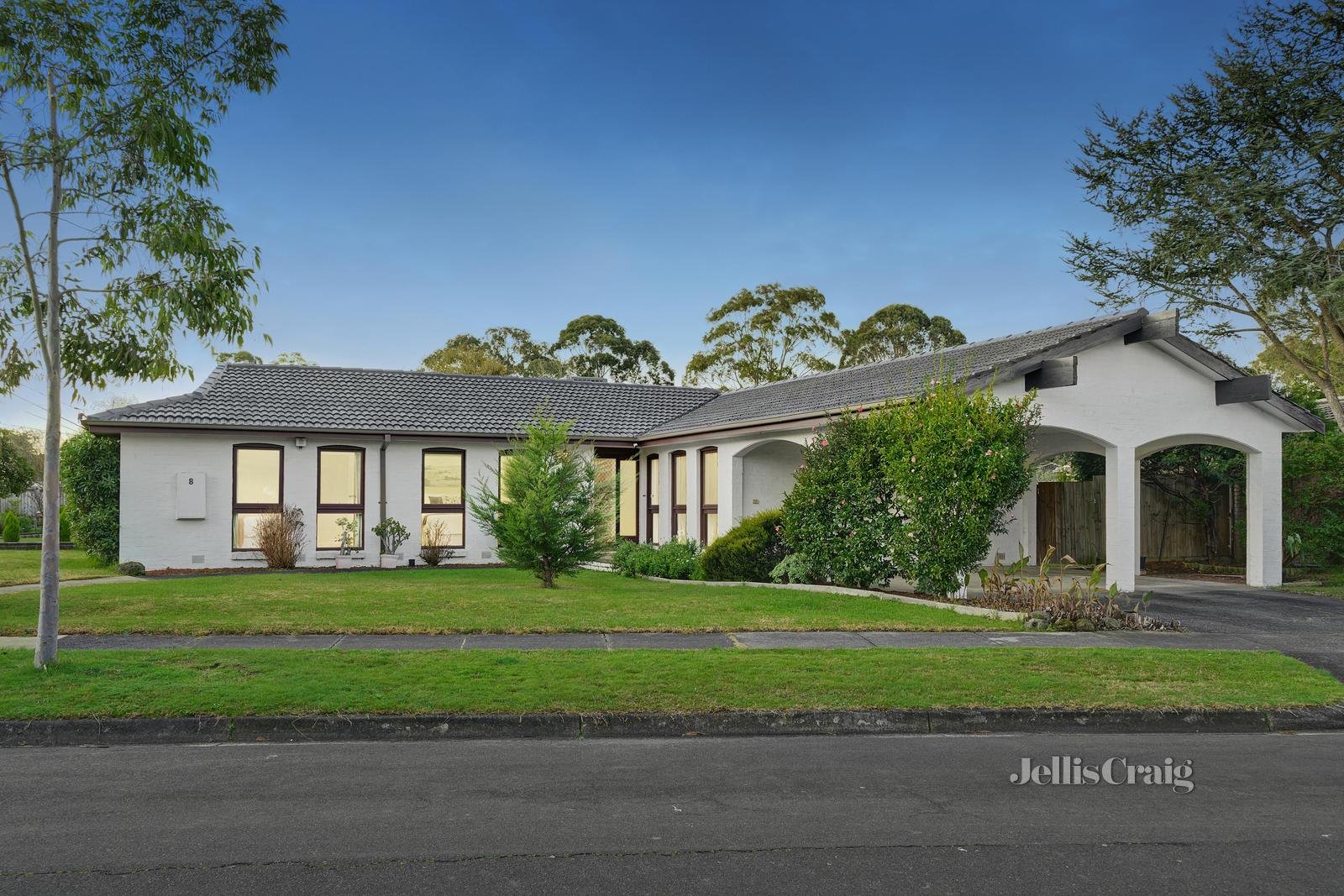 8 Ayr Court, Glen Waverley image 12