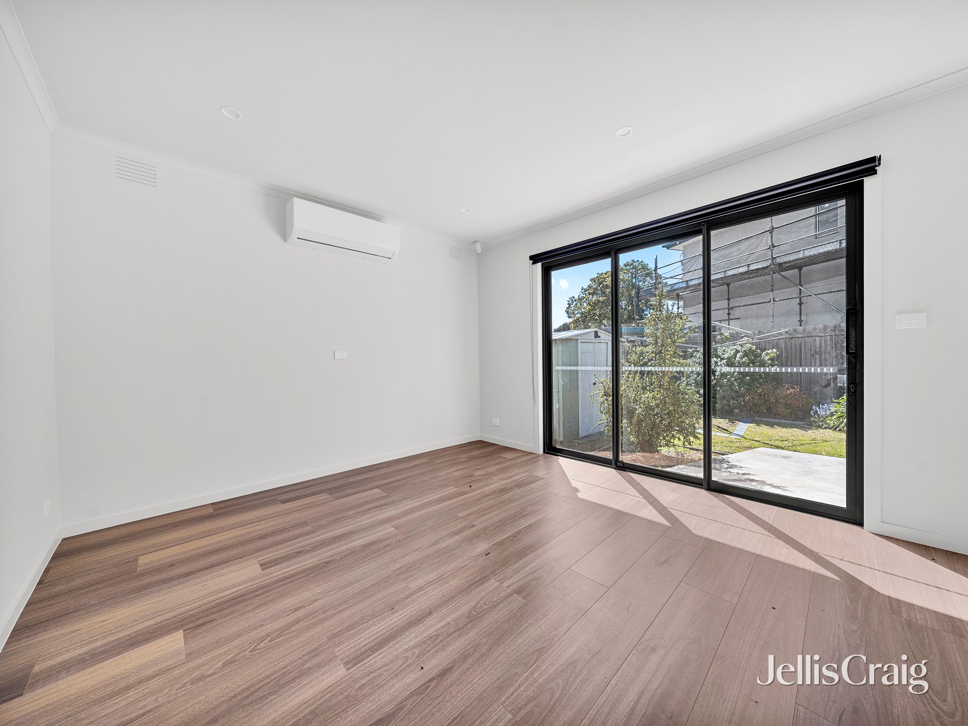 8 Ayr Court, Glen Waverley image 6
