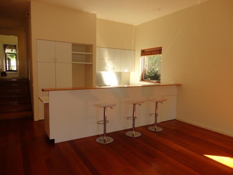 Property Gallery Thumbnail 3