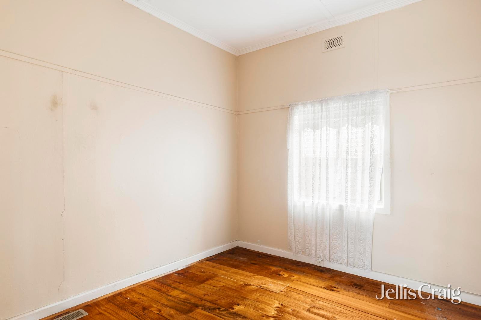 8 Balmoral Avenue, Pascoe&nbsp;Vale&nbsp;South image 6